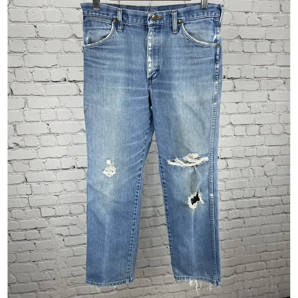 VTG Wrangler Blue Denim Ripped Distressed Straight Leg Jeans USA Size 32 (30x29)